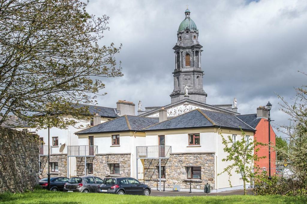 Cathedral View Apartments Longford Exterior foto